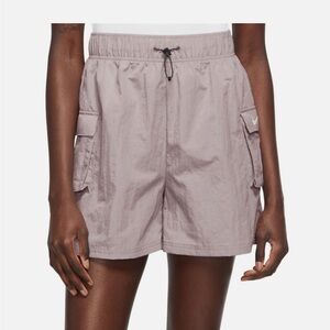 Women's Nike Sportswear Essential Woven High-Rise Shorts Sz M Violet/Sail EUC